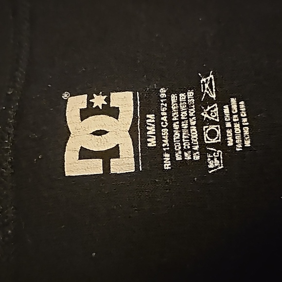 DC Long Sleeve Printed Black Top Size Medium - Picture 3 of 3